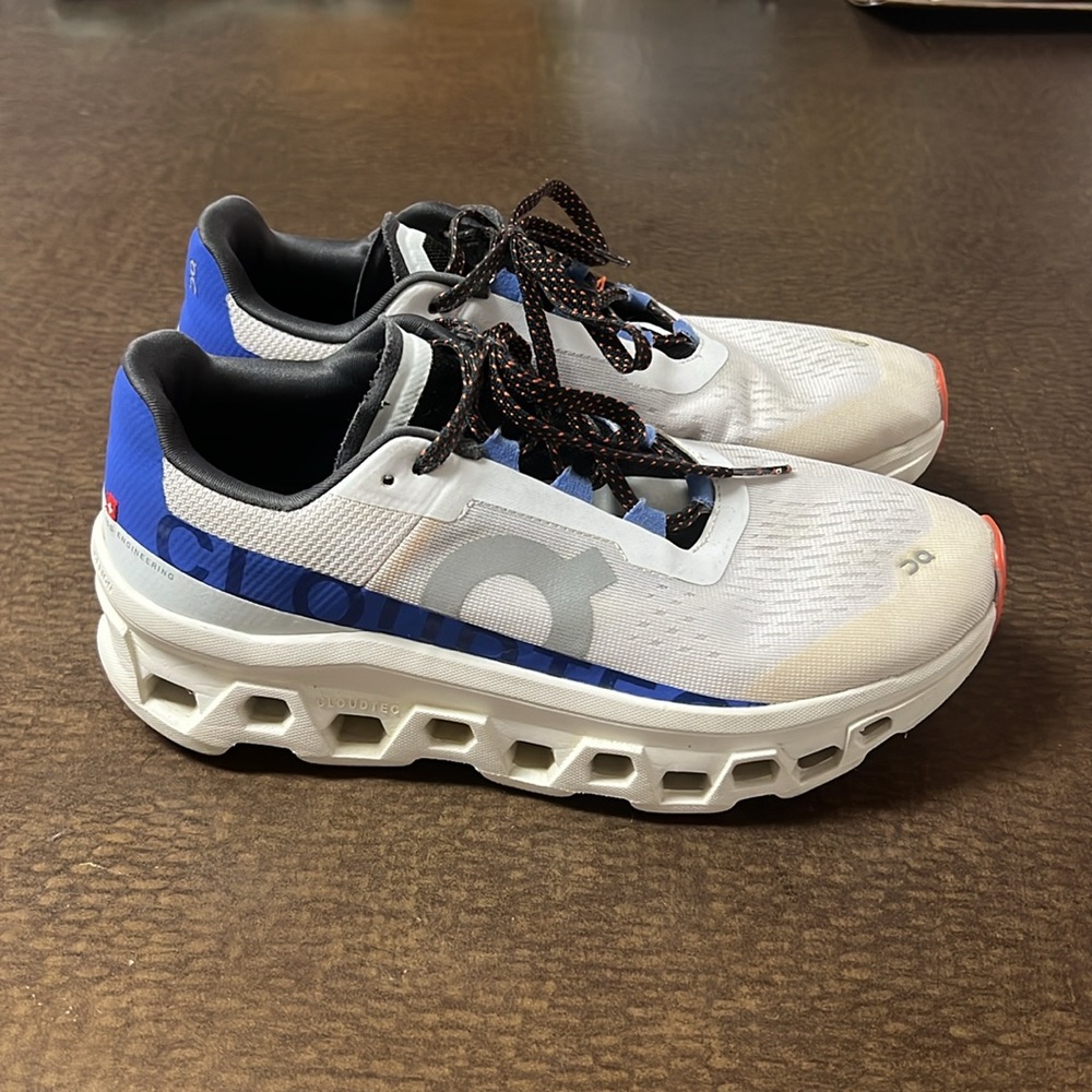 On Cloud Cloudmonster Sneakers Women’s Size 8.5 w/CloudTec soles 1 small stain